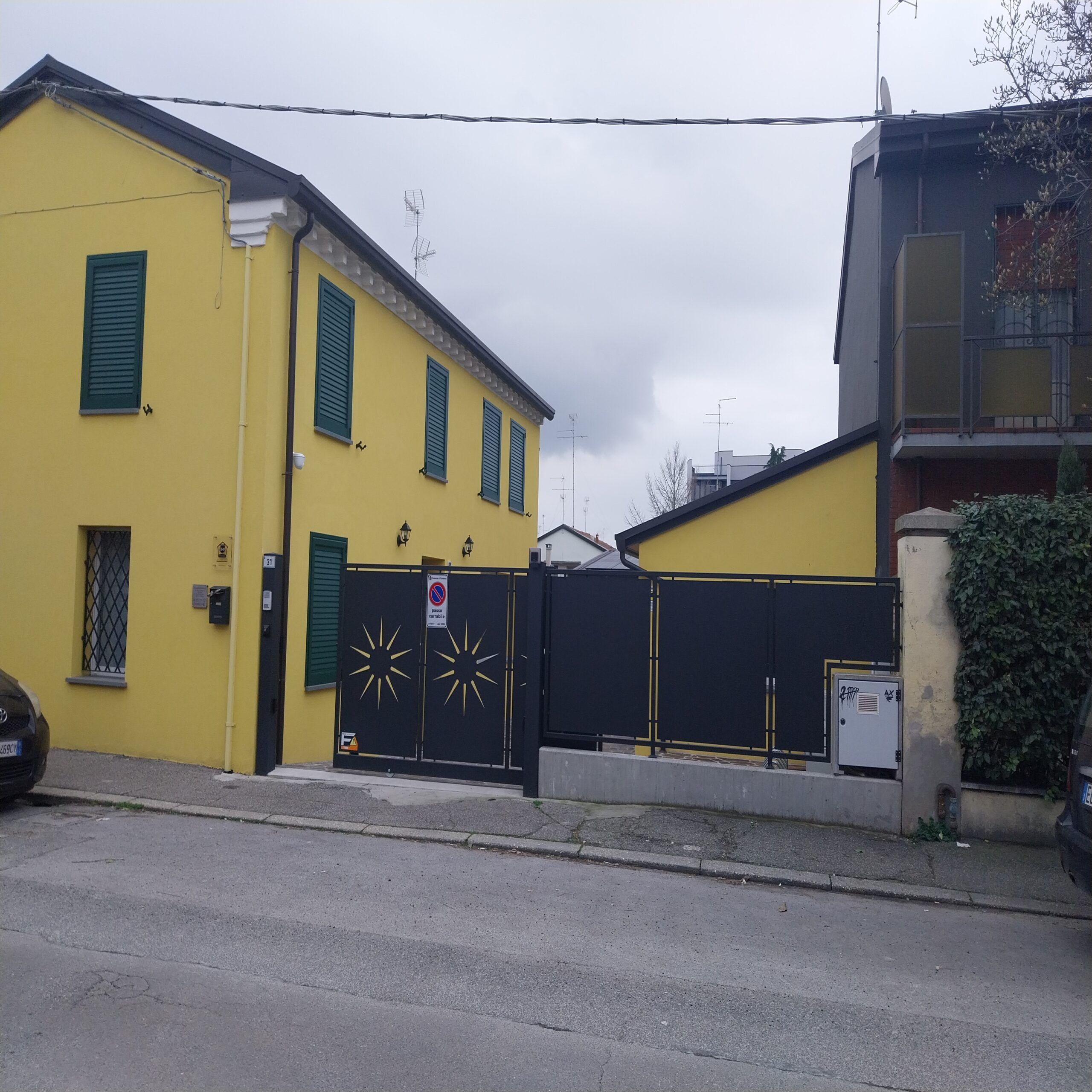 LA CASA GIALLA